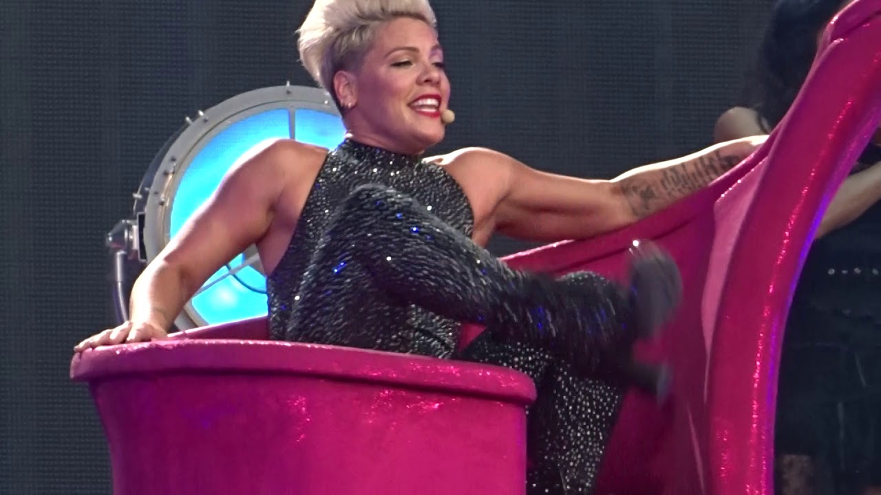 Pink - Get The Party Started + Beautiful Trauma - LIVE in Köln 05.07.2019