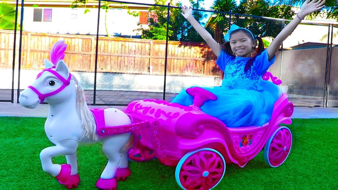 Wendy Pretend Play w/ Princess Ride On Horse Carriage & Dress Up Kids Toy