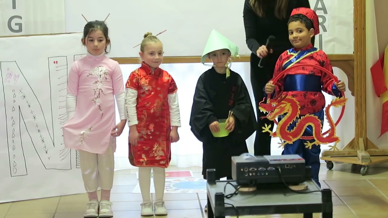 UN VIATGE IMAGINARI, TEATRE ALUMNES 5 ANYS A