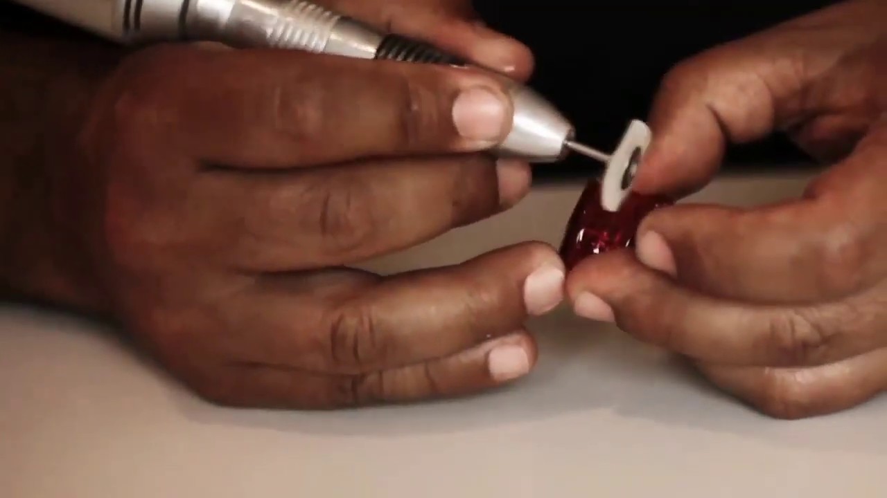 Como &eacute; feito um In Ear Moldado?