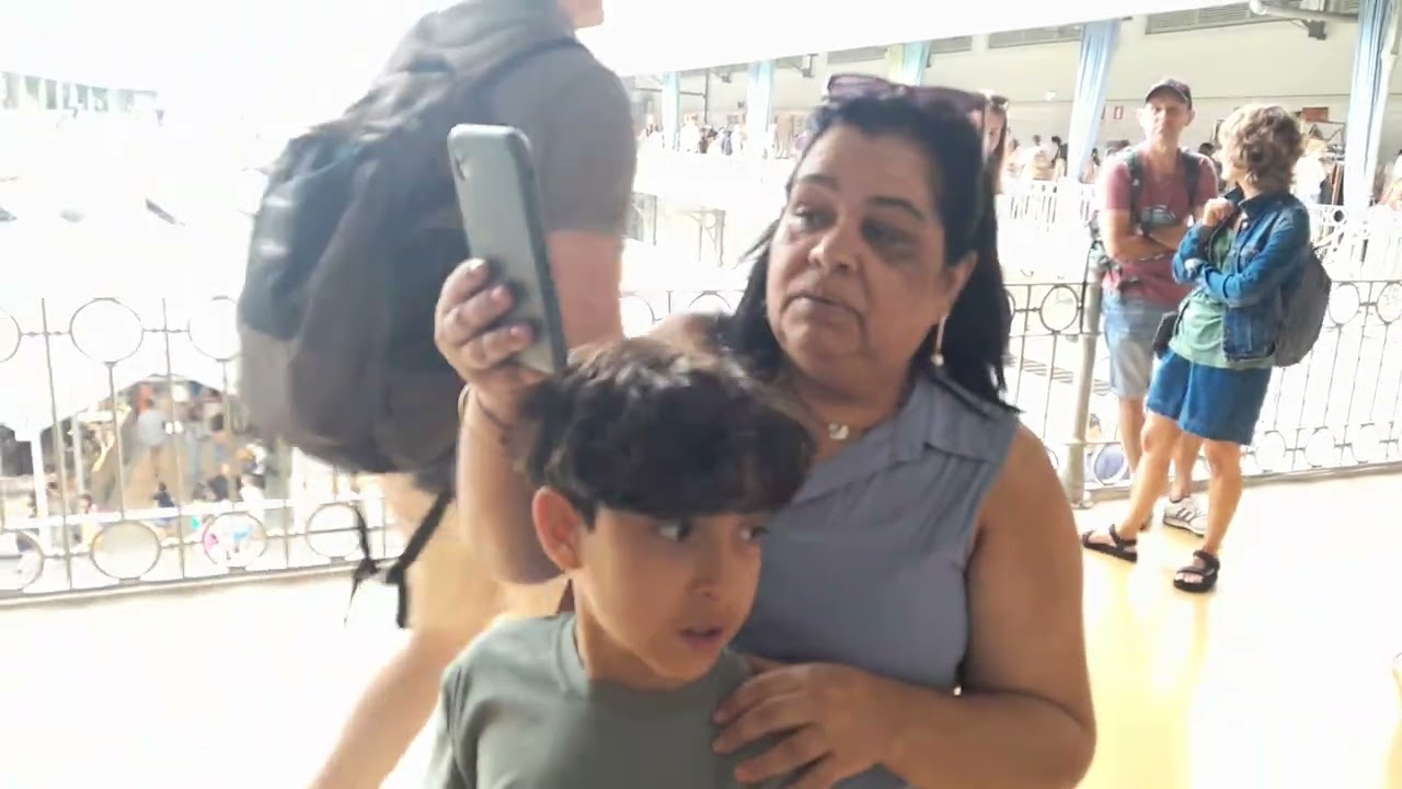 João tocando no Mercado do Bolhão