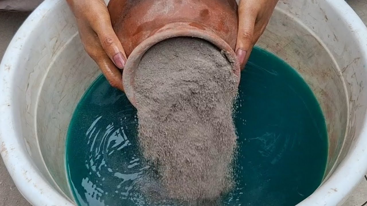 Black Sand Cement Pouring//Mixing 