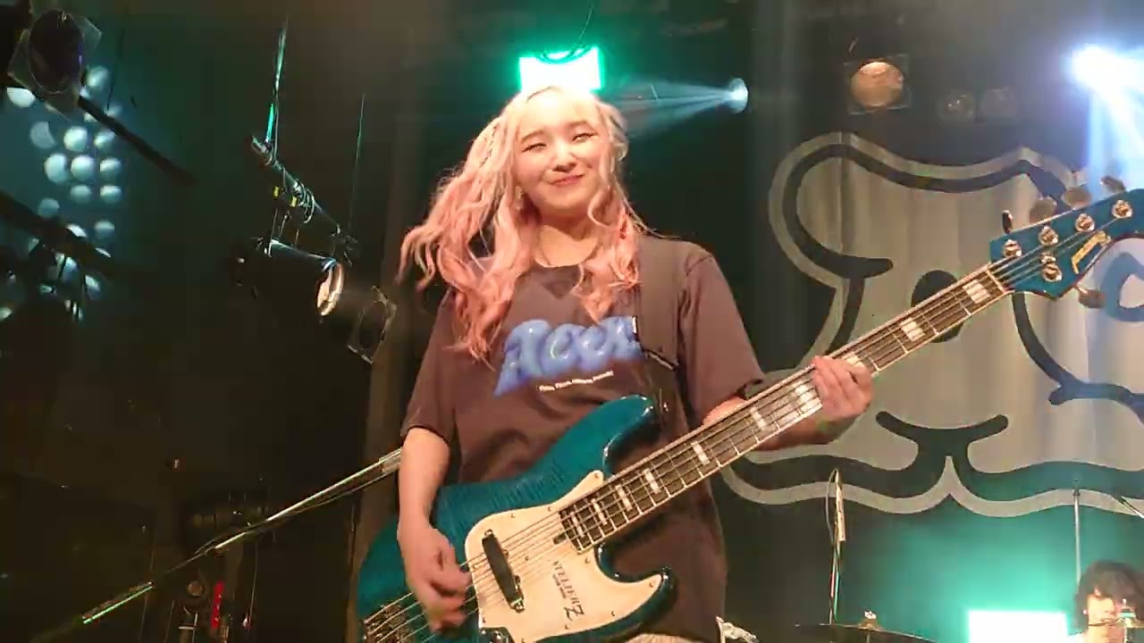 Aooo/サラダボウル(2024/12/29 AoooBOWWOWツアー東京/代官山UNIT)