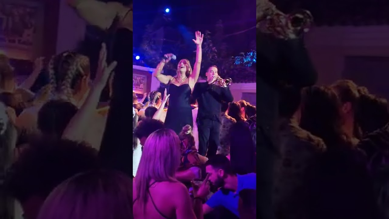 Μελίνα Ασλανιδου Χάραμα live 1!!!