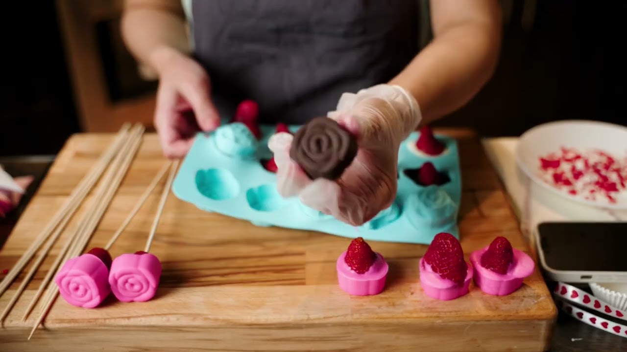 How to make chocolate strawberry rose boquet