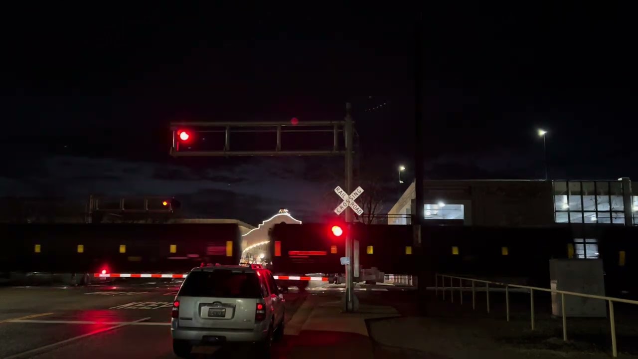 UP 6759 Manifest Train North - E, Pine Street. Railroad Crossing, Lodi CA