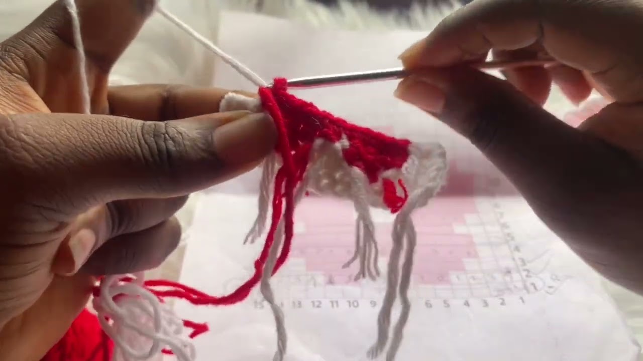 Clean Intarsia Crochet Tutorial | No Messy Back, No Tangled Yarn (Beginner Guide)