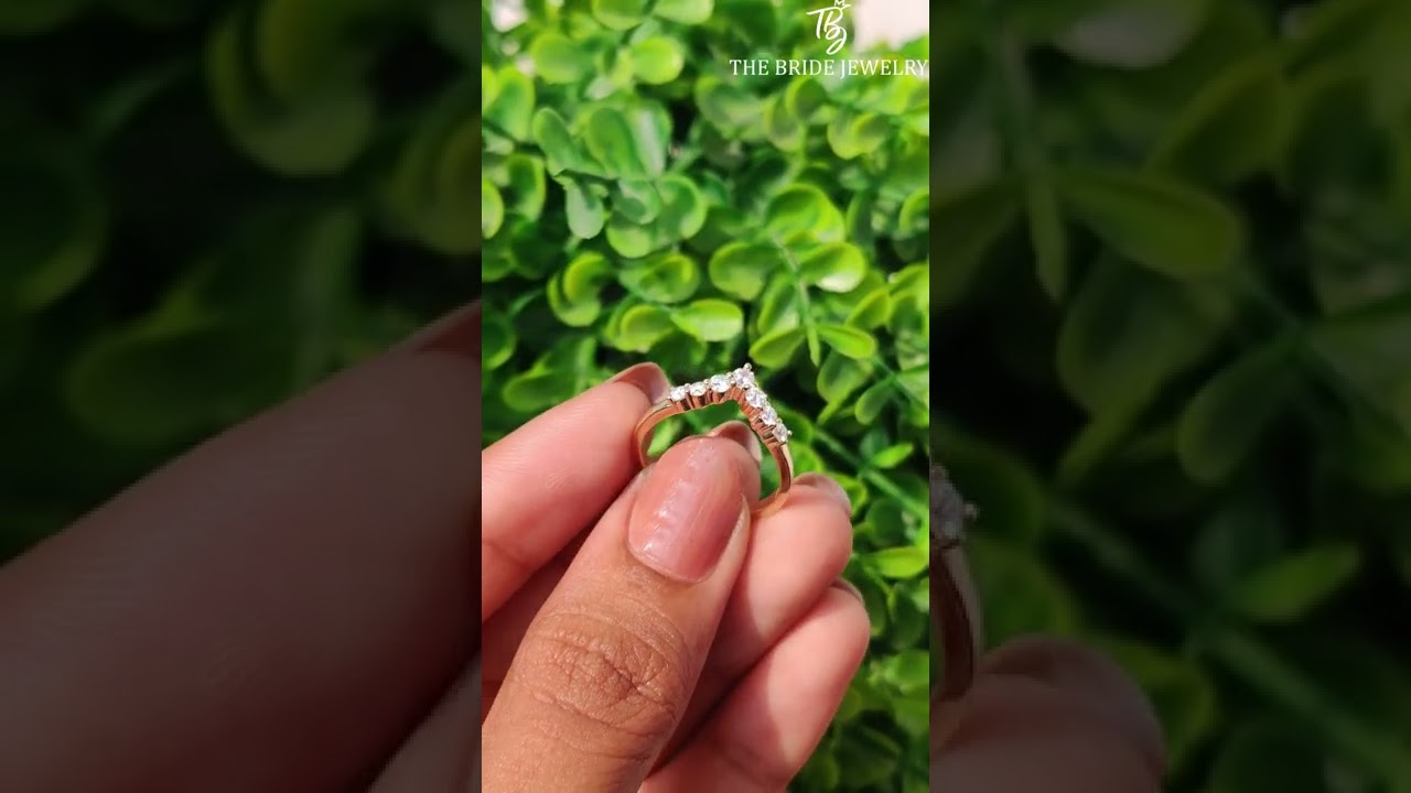 Vintage Chevron Band Crown gold band V shape band Antique wedding ring Unique Anniversary band 💍🧿