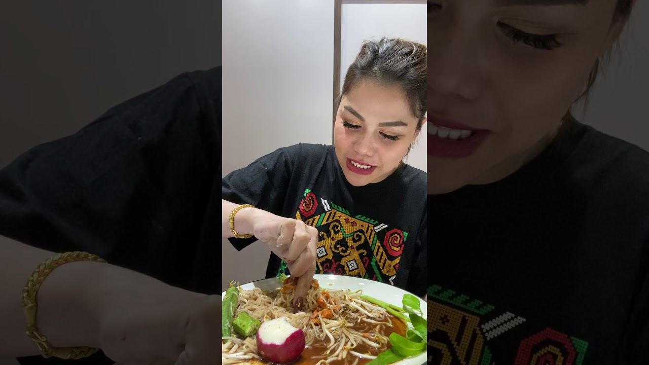Makan somtum Dan sayur Abis