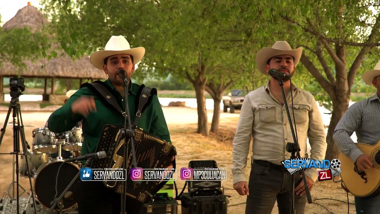 Los Chavalitos Ft. Kike Torres - El Amigo De La Suerte (En Vivo 2023)