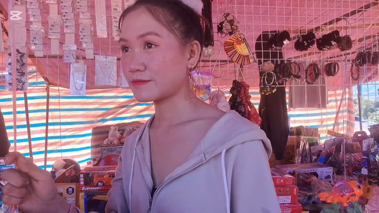 Mu ncig tshav pob pham la vej