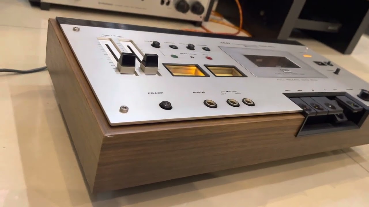 Đầu DECK AKAI GXC -39D giá 4t5
