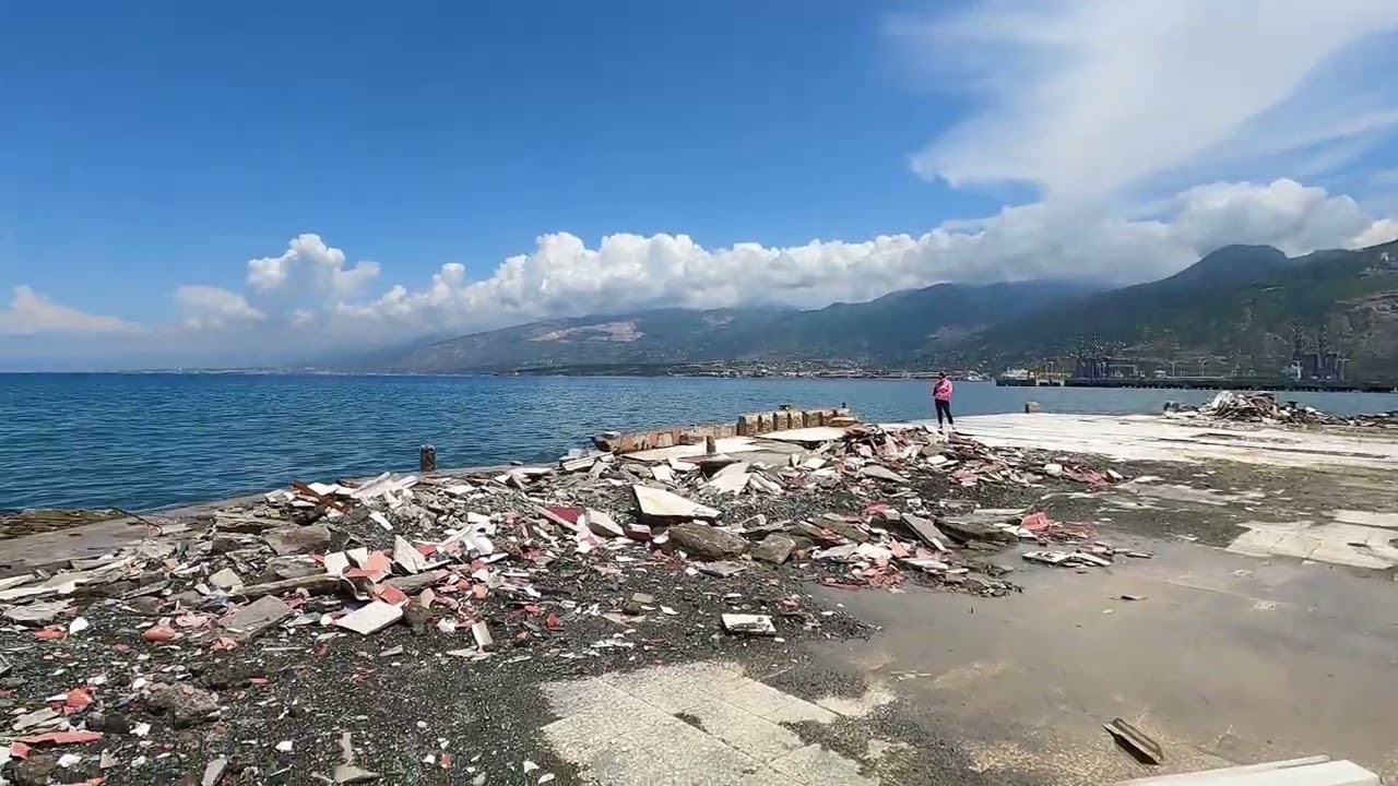 Kahramanmaraş merkezli Hatay depreminden 3 ay sonra İskenderun sahili...