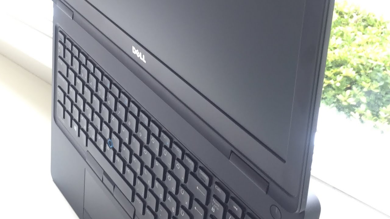 Dell 5580 Laptop Review - Keyboard Backlight - Intel Core i5 (7th Gen) 7440HQ - USB-C/DisplayPort
