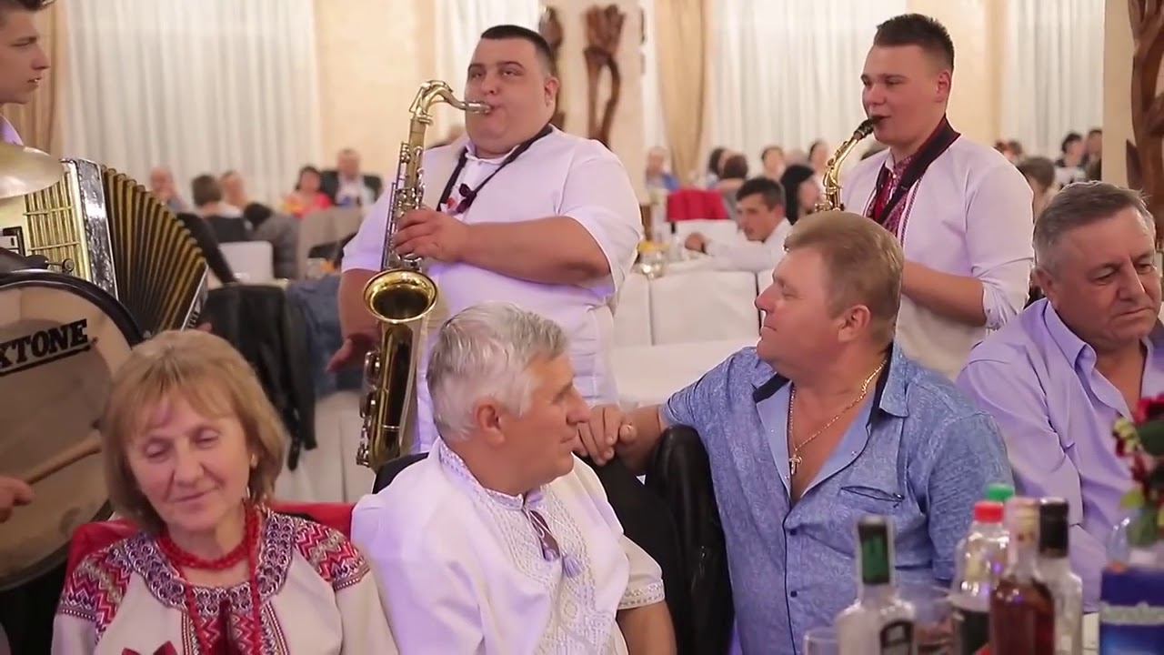 БАТЛ ГОСТЕЙ НА ВЕСІЛЛІ В ЛЕЛЕЦІ  ГУРТ БОЙКИ  (КОЛОМИЙКИ) Тел.0954008781 відео