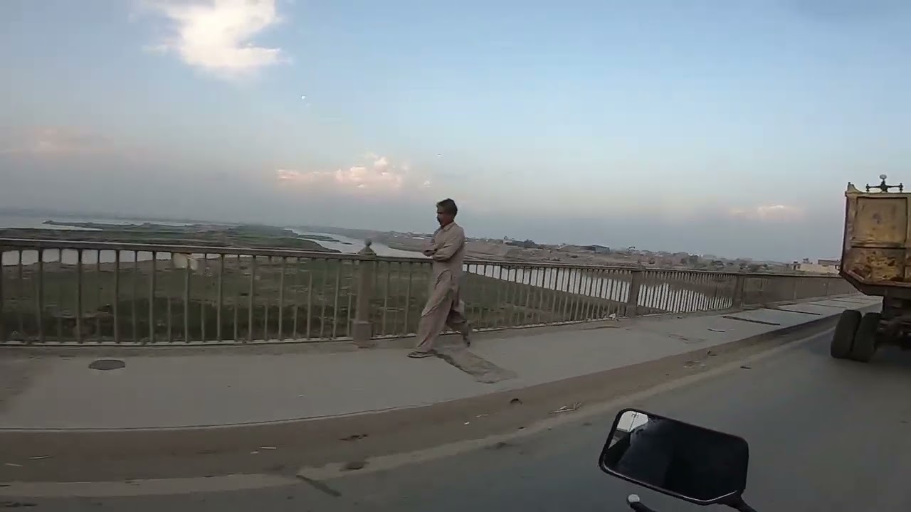 Morning Ride from Saggian Bridge | GS 150 | MotoVlog | Lahore