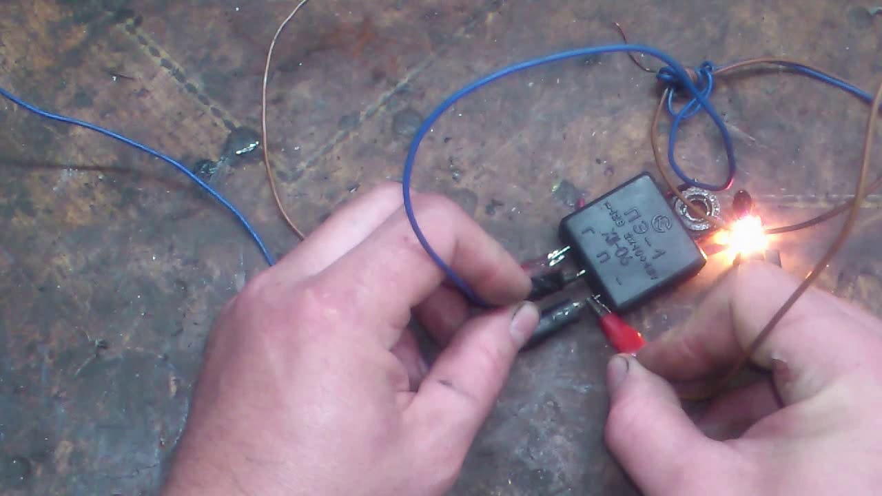 Проверка реле поворотов ПЭ-1. Мотоцикла Минск, ЗИД.