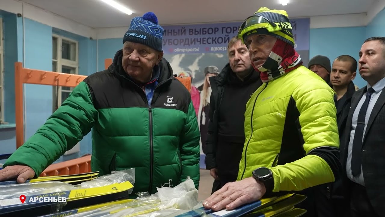 Губернатор Приморья Олег Кожемяко принял участие в первенстве ДФО по лыжным гонкам.