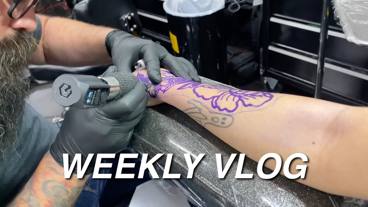 Weekly vlog: getting tattooed, going on a date, photoshoot, haul, giveaway