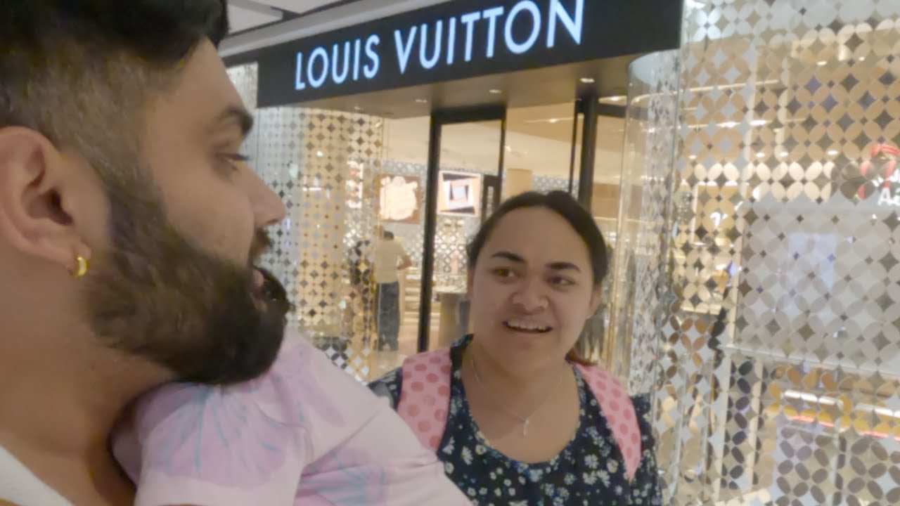 SURPRISING MY WIFE WITH A LOUIS VUITTON BAG? ❤️💼 😱 | AL_Squad2020