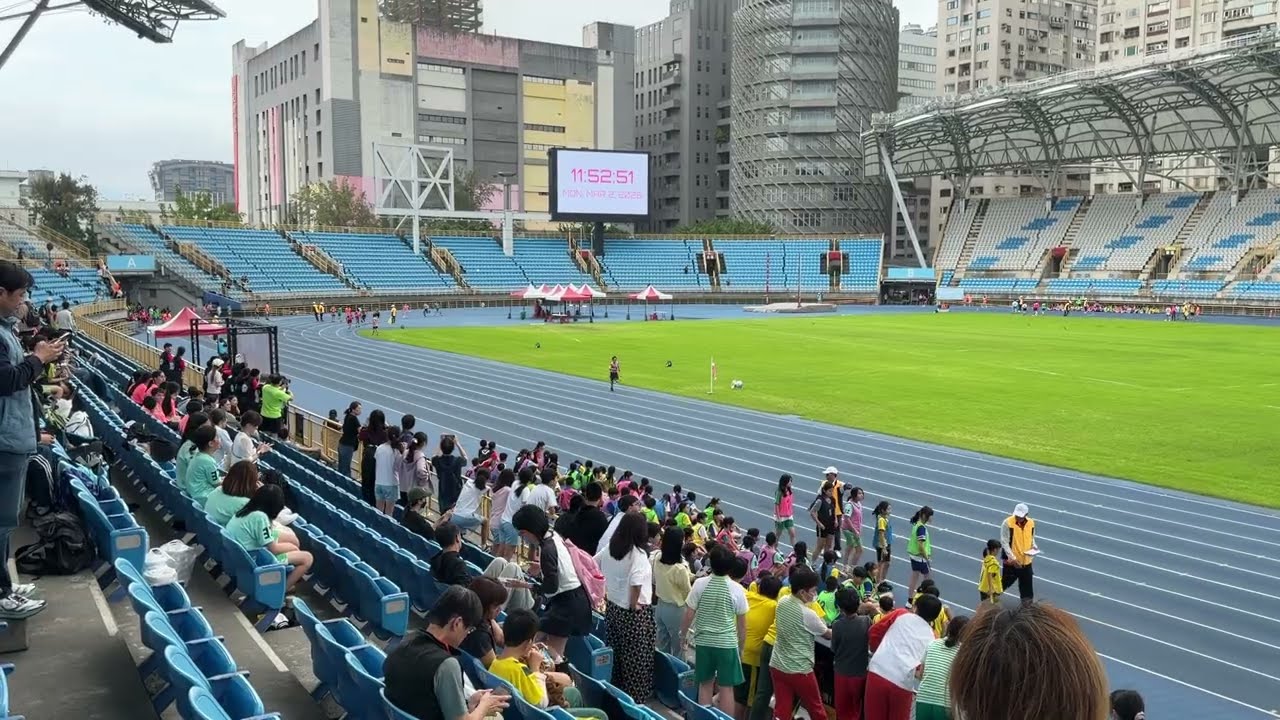 台北市114學年度國小運動會田徑大隊接力決賽東區甲組第(2/2)組民權、雙永、內湖、南港、明湖、東湖、麗山20260302明湖國小分組第一