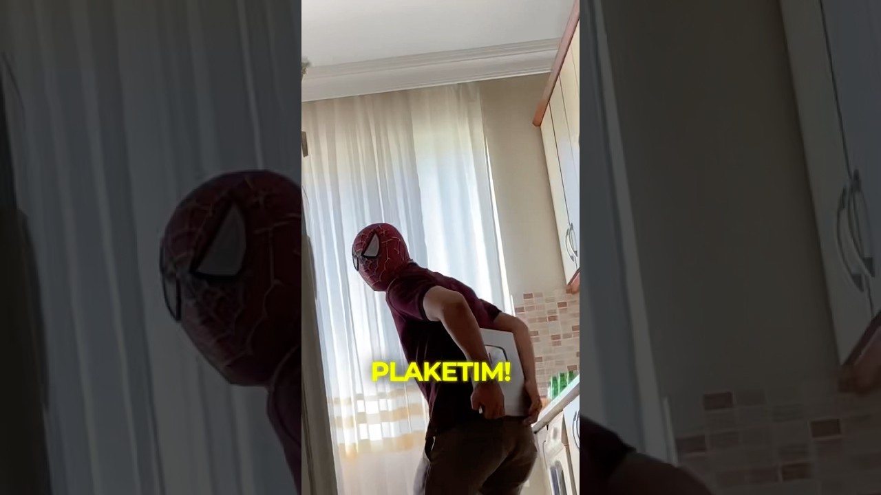 SPIDERMAN &Ouml;R&Uuml;MCEK ADAM YOUTUBE PLAKETİMİ &Ccedil;ALDI KA&Ccedil;TI 😱😡
