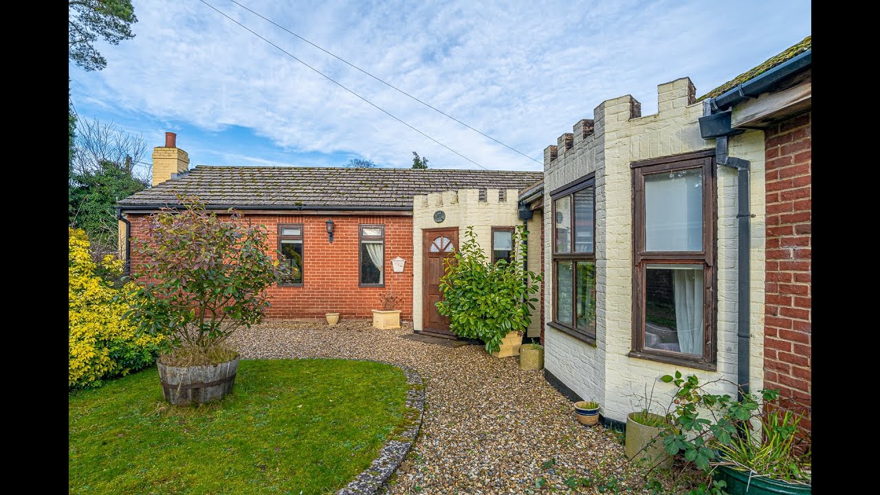 Spacious 5 bed bungalow for sale in Swaffham, Norfolk with Longsons Estate Agents.