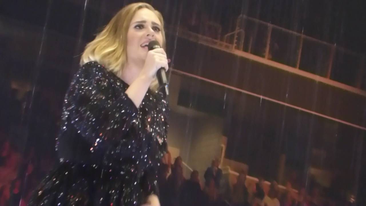 Adele - Set Fire to the Rain (Live - SAP Center - San Jose, CA)