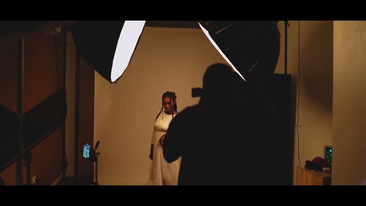 STUDIOJ ; INTRO