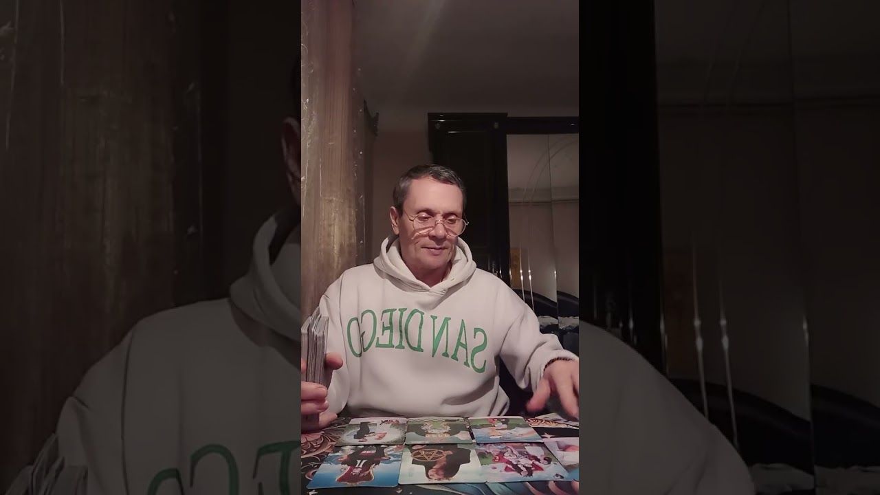 Таро расклад : Ваша и его жизни после расставания?...
