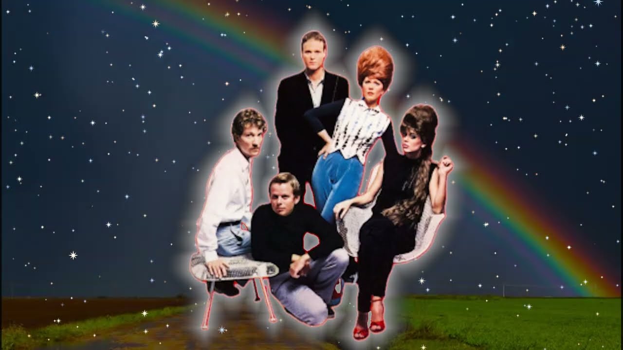 The B-52's * She Brakes For Rainbows * busby berkeley dance movies - 1930's music video