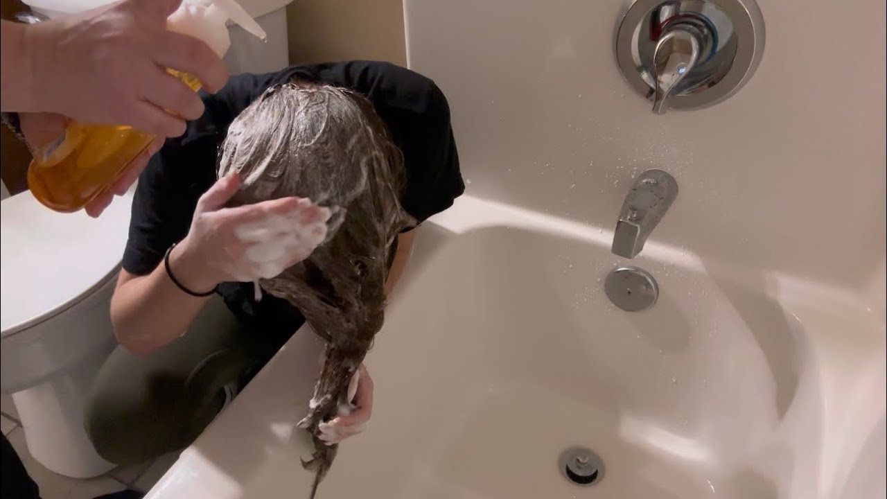 ASMR ~ Hair Washing ~ Tub Shampooing ~ Brushing Wet Tangles  🛁
