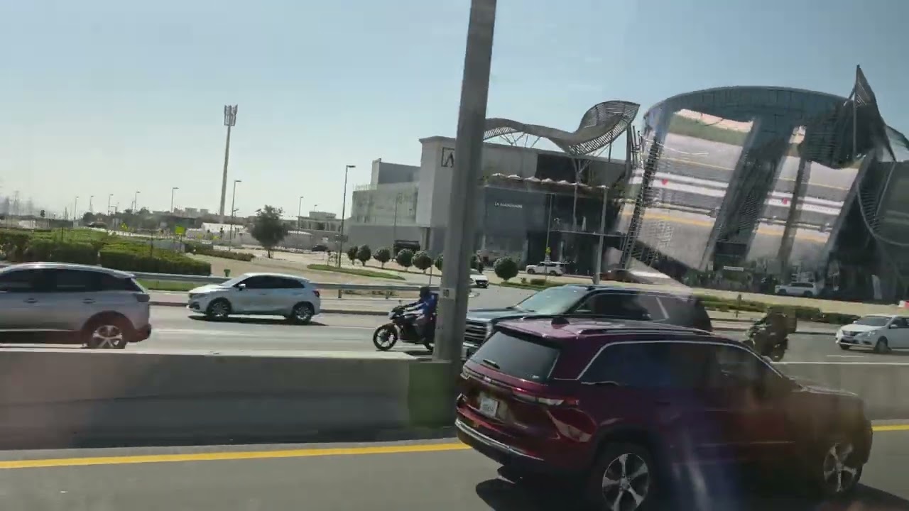Miracle garden to Mall of Emirates bus ride