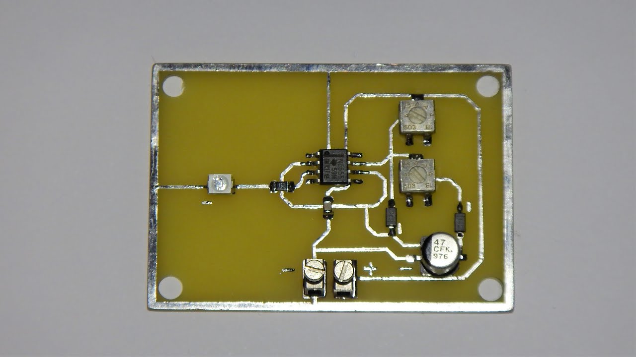 Adjustable 555 astable circuit, blinking LED, SMD project, LED flasher