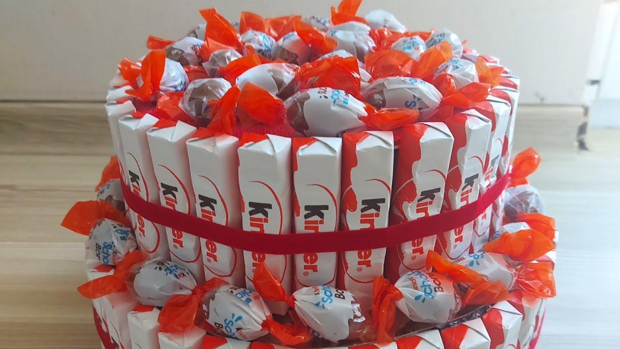 Tort din dulciuri kinder, kinder candy cake