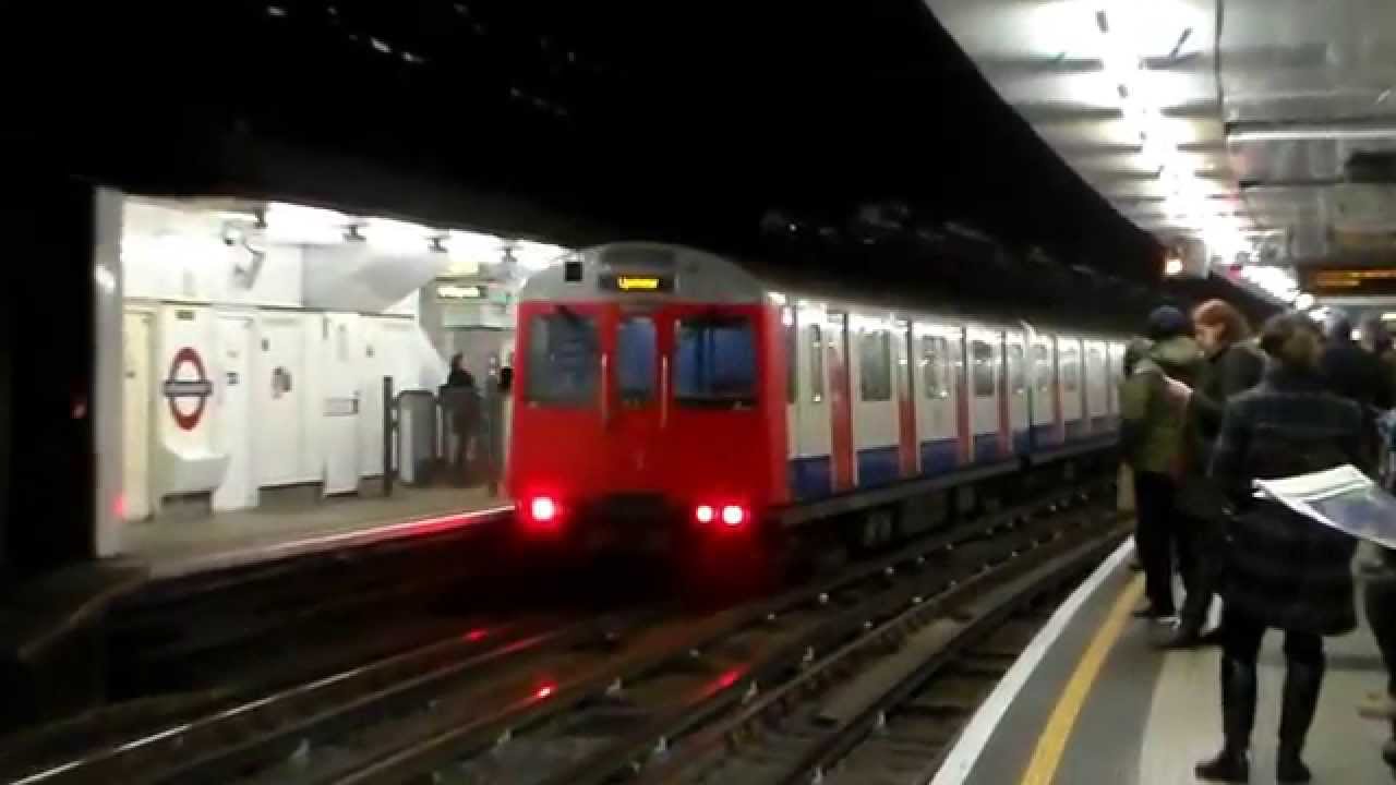 London Underground at Embankment (27th January 2015)