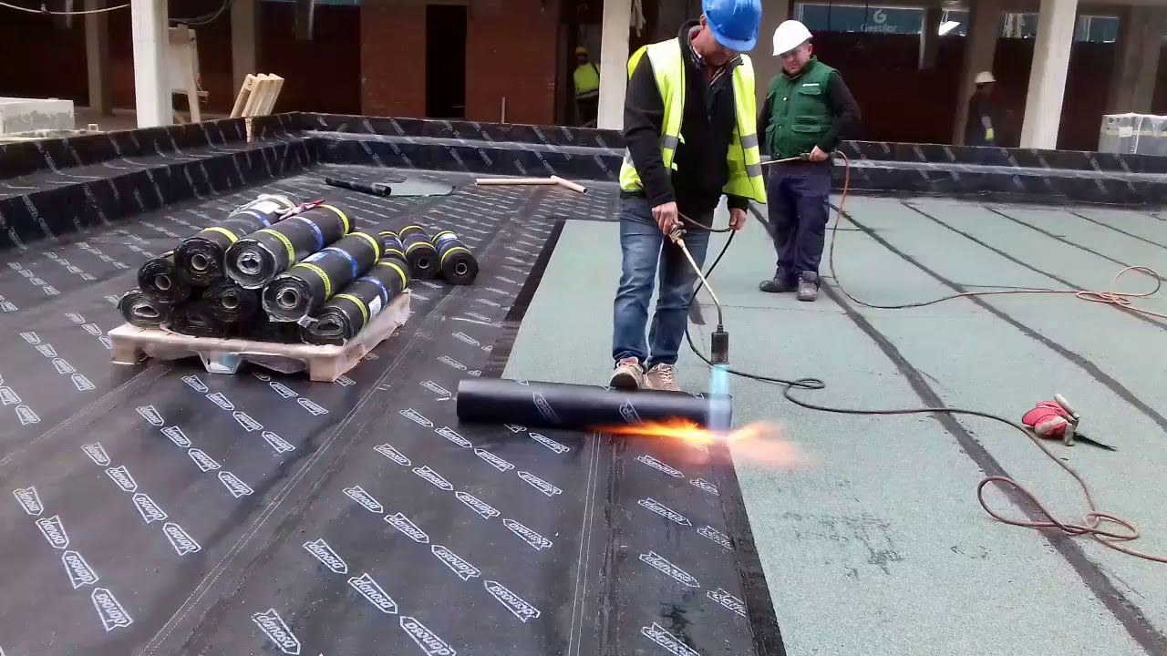 Impermeabilización de cubierta, planta baja, jardinera, con doble lámina asfáltica 