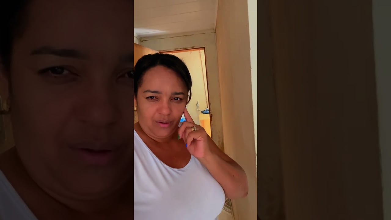 Meus filhos marmanjos passam o tempo todo deitado com o celular…😦