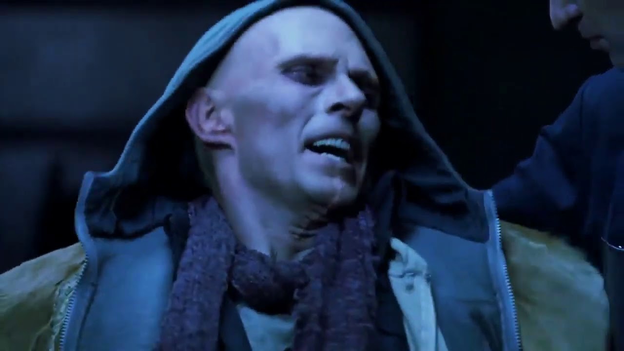 Primera aparici&oacute;n de Jared Nomak - Escenas de (Blade 2 2002)