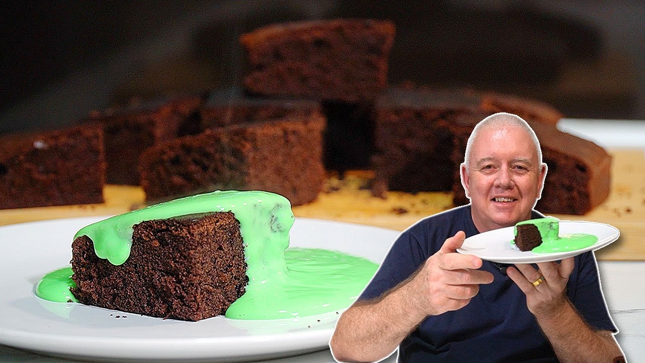 OLD SCHOOL CHOCOLATE Sponge and MINT Custard CLASSIC UK school dessert
