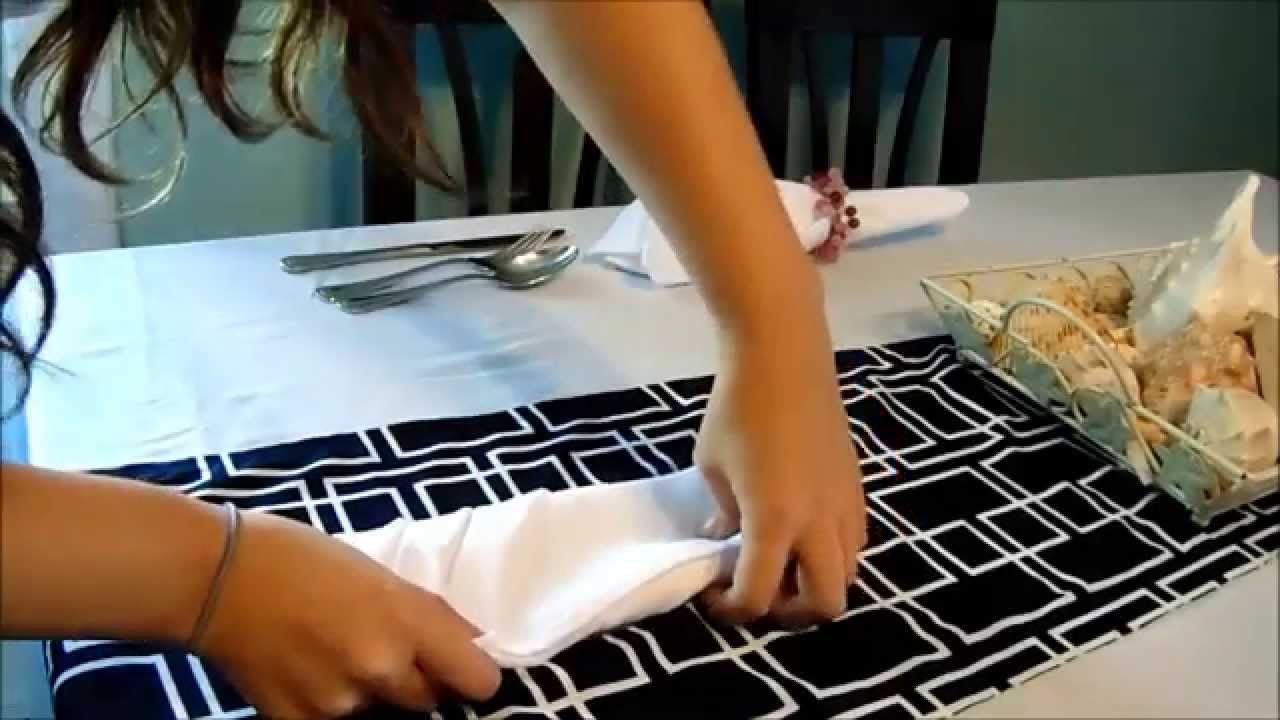 Candice Cole -  2 Napkin folding tutorials