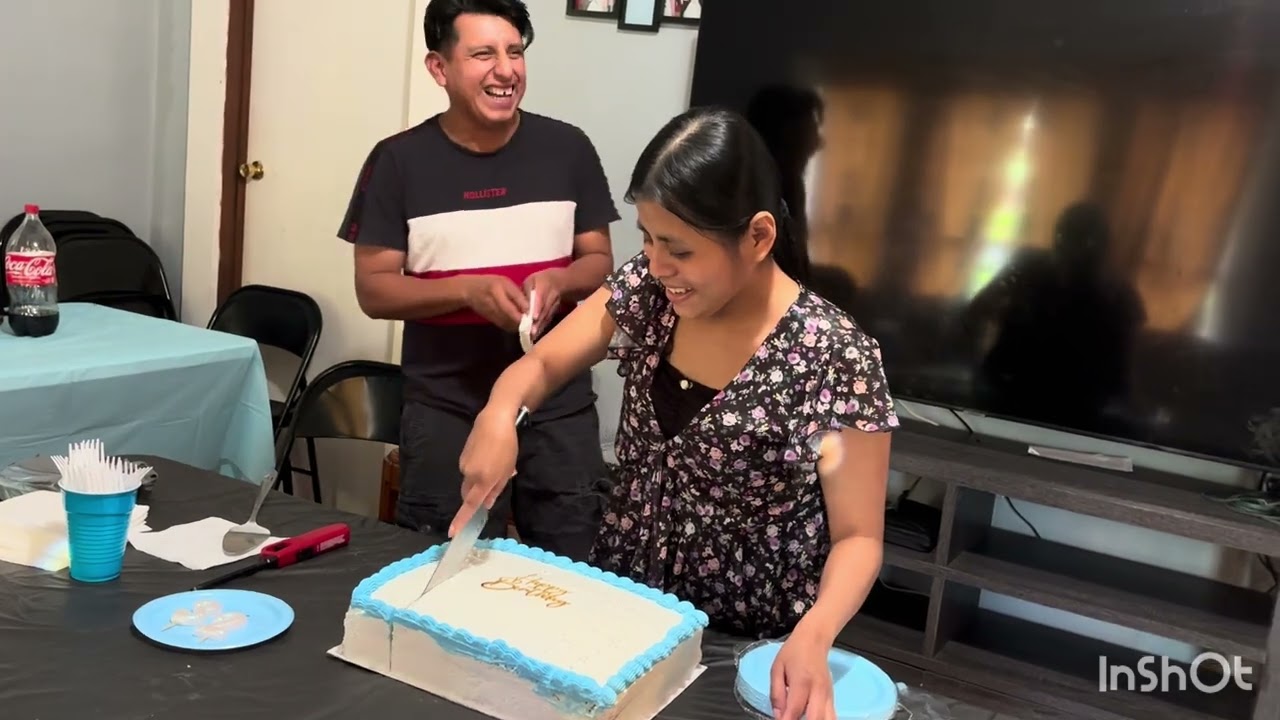aquí estamos acomodando a Lázaro en su cumpleaños