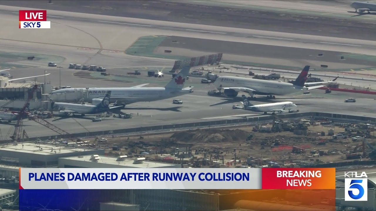 Apparent collision between two planes at Los Angeles International Airport&nbsp;