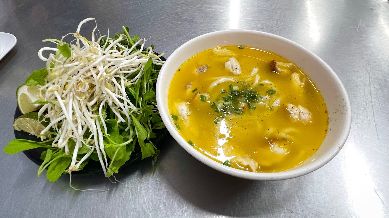 Quán Ăn Sáng Ăn Trưa Ăn Tối Đà Lạt, Bánh Canh Cá Lóc Chú La Bùi Thị Xuân Đà Lạt Ngon Nha