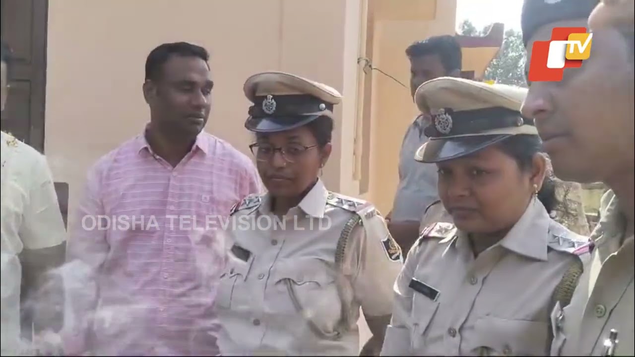 Emotional Farewell at Soro Police Station in Balasore as Officers Bid Goodbye
