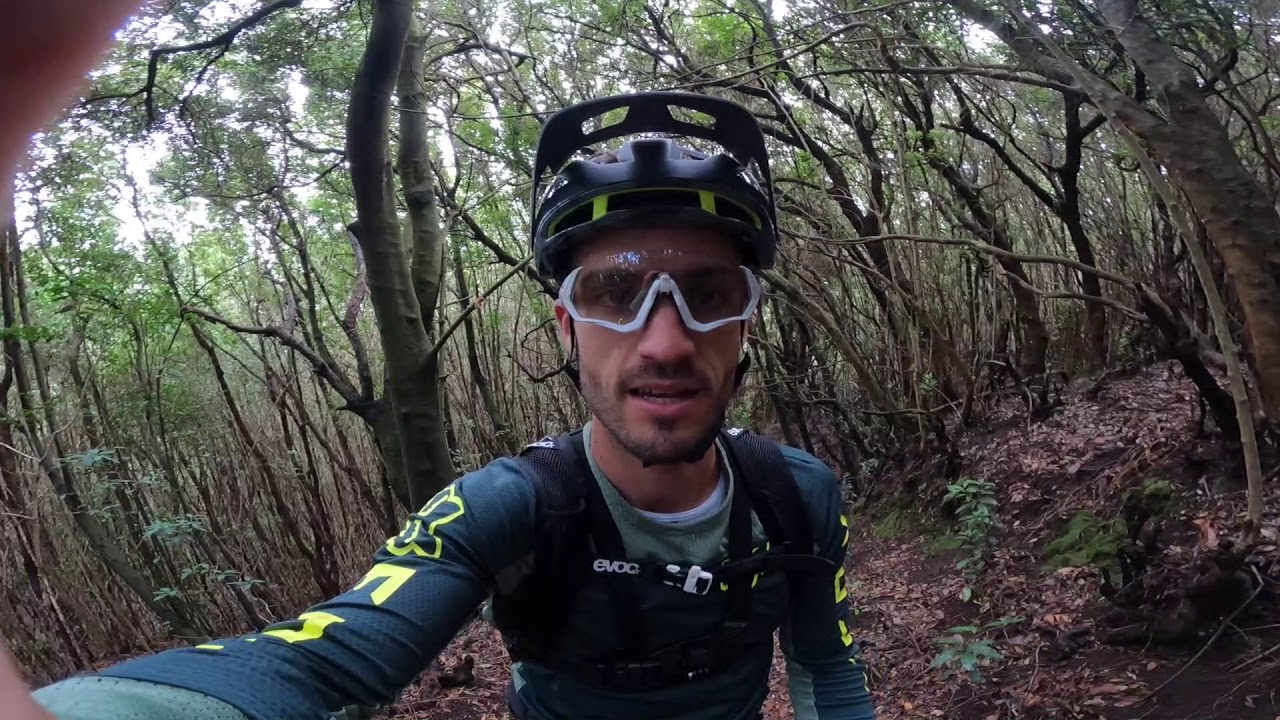 Ajustando la Foxy en terreno Barlobike | Pedro Rodríguez