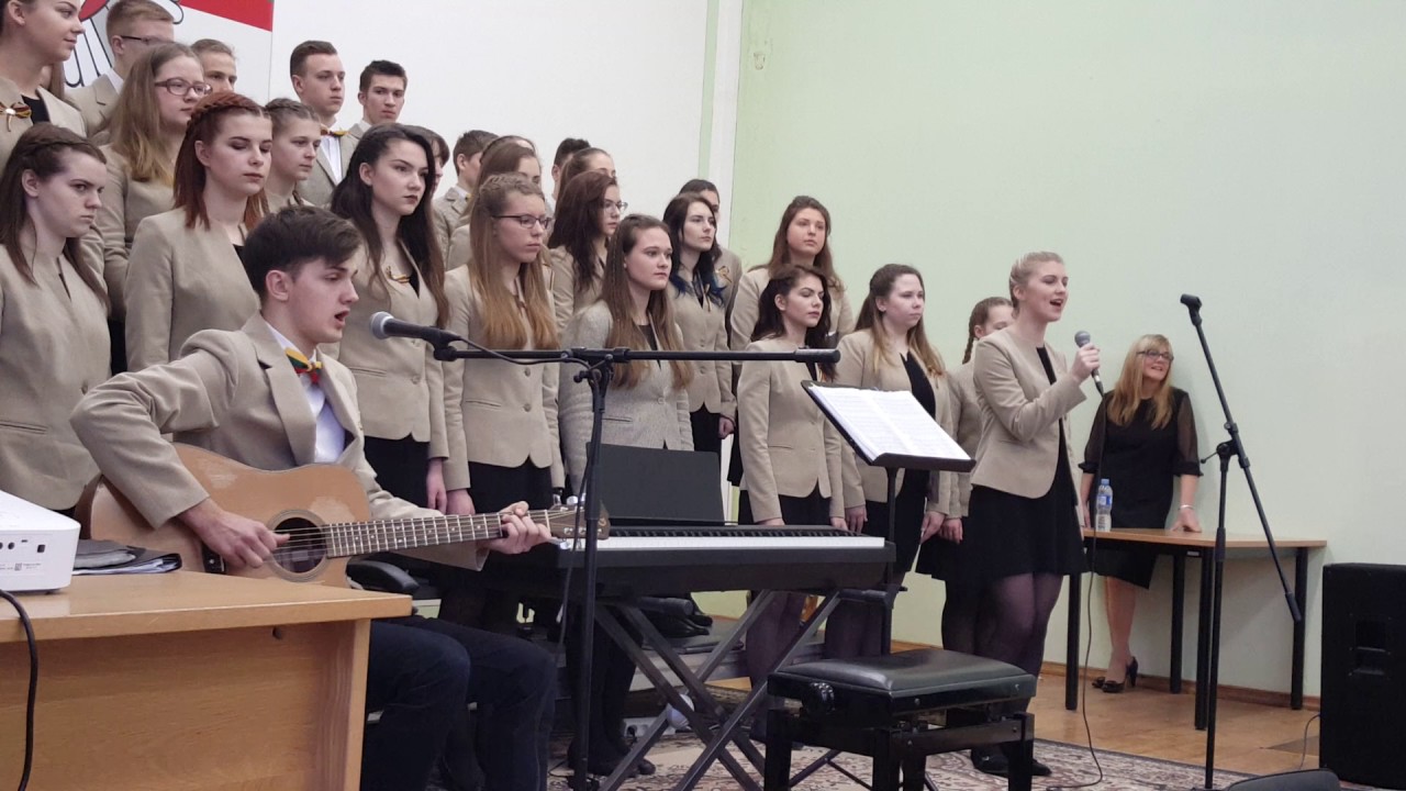 Biržų Saulės gimnazijos jaunimo choras „Solis ortus“ savo pasirodymu nudžiugino Panevėžio AVPK