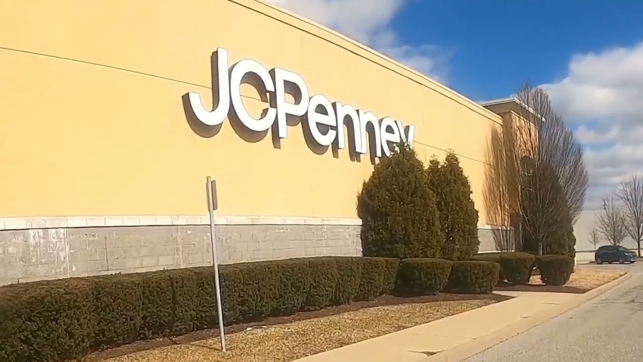 The Galleria at Pittsburgh Mills, Tarentum, PA. February 26, 2022, DEAD MALL walk through