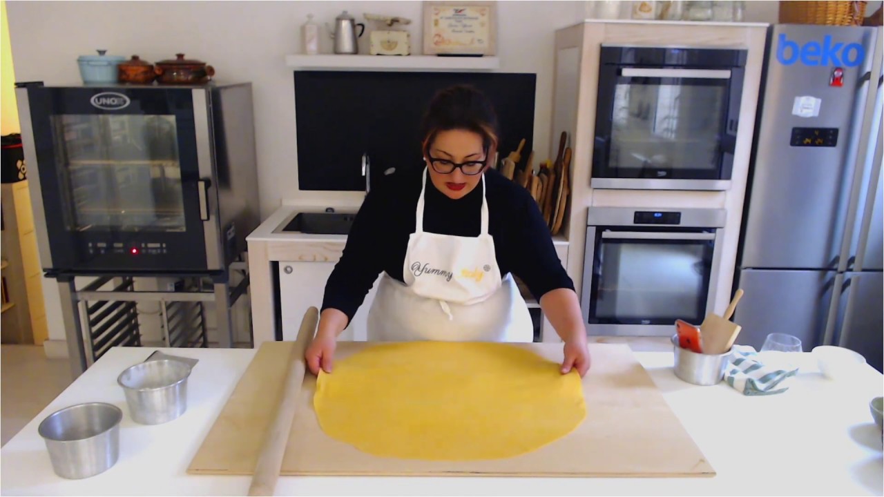 How to Roll out Egg Pasta by Hand