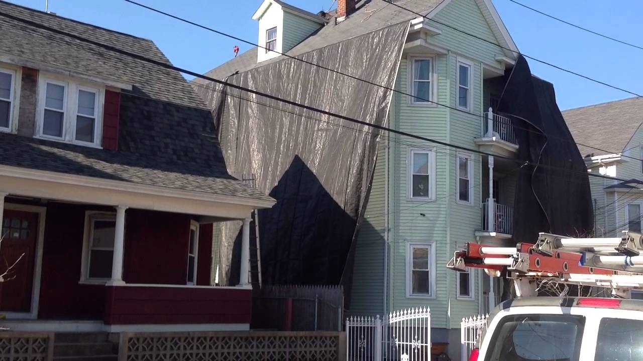 Looking For A Roofer Contractor in Cranston RI - KAC. Construction (401)837-6730